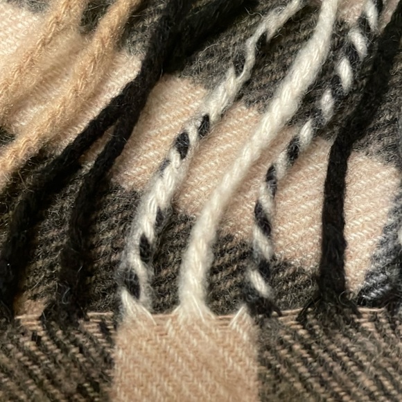 Auth Burberry 💯 Cashmere Nova Check Scarf Camel Black Red - Picture 7 of 10